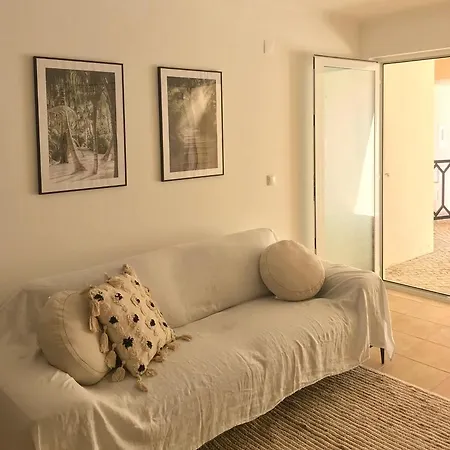 In - Two Double Bedroom Apartment Sesimbra